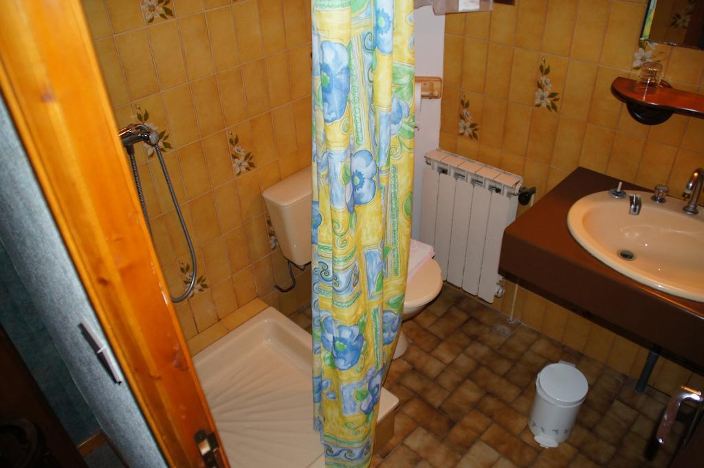 Le Relais Des Vaudois Hotel Freissinieres Værelse billede